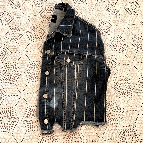 Rare find- Cropped Jean Jacket - Picture 2 of 3